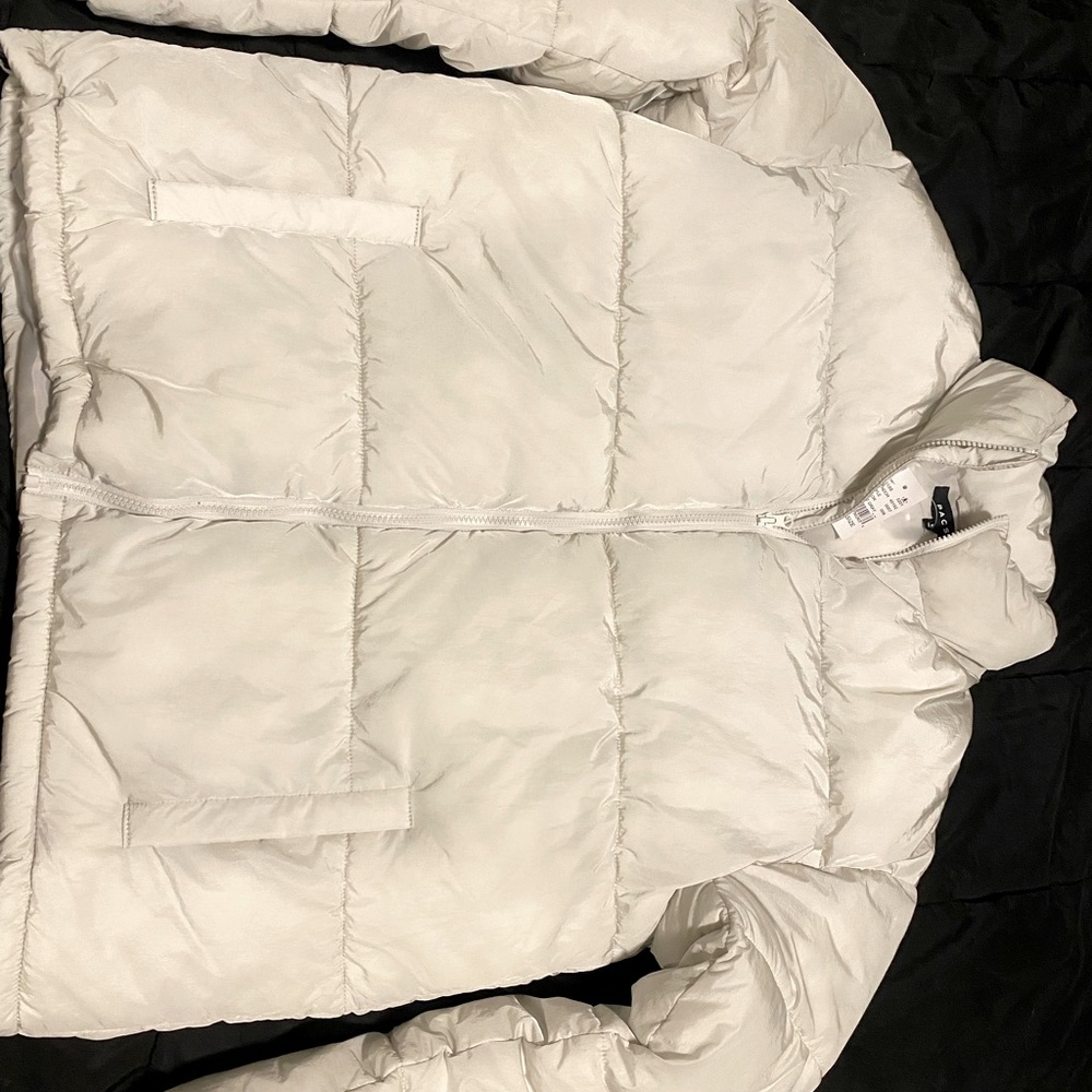 White puffer jacket